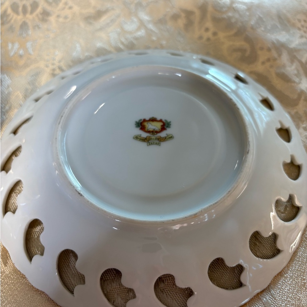 Vintage Royal Sealy Japan Teacup and Saucer - Picture 10 of 10